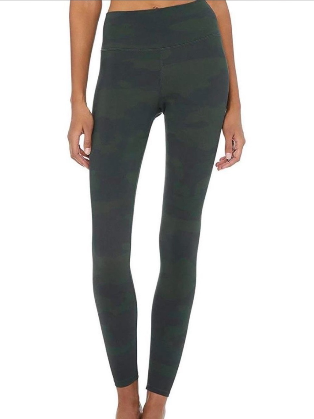 ALO Yoga High-Waist Camo Vapor
Legging. Size S